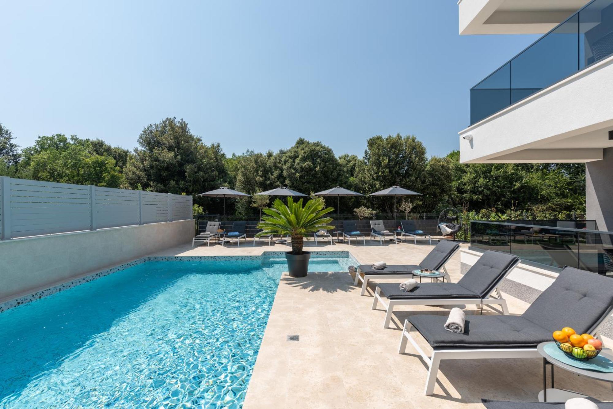 Alex Luxury Apartments Rovinj Buitenkant foto